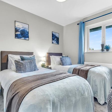 Mk 2-Bedroom Contractor'S Gem, 5 Beds, Sleeps 6, Free Parking Milton Keynes Ngoại thất bức ảnh