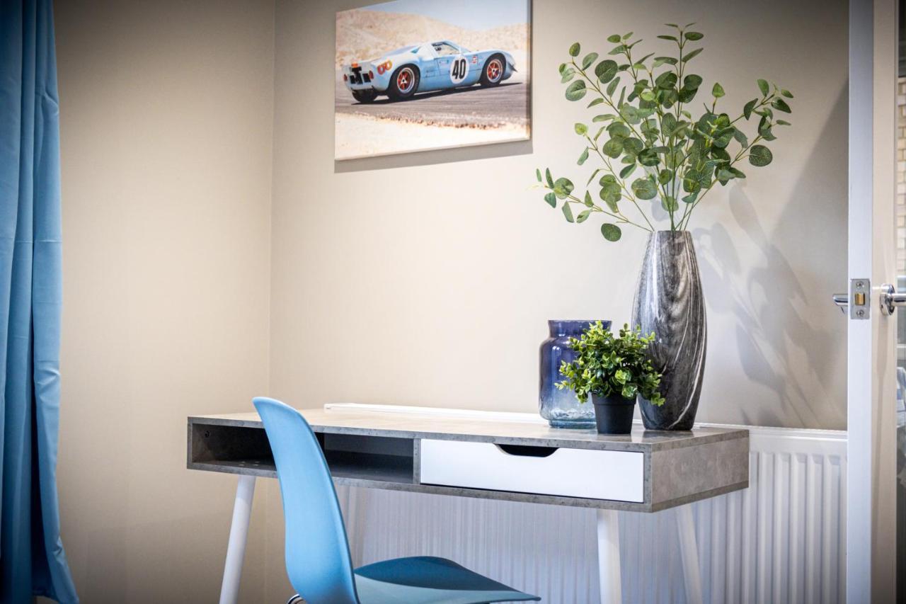 Mk 2-Bedroom Contractor'S Gem, 5 Beds, Sleeps 6, Free Parking Milton Keynes Ngoại thất bức ảnh