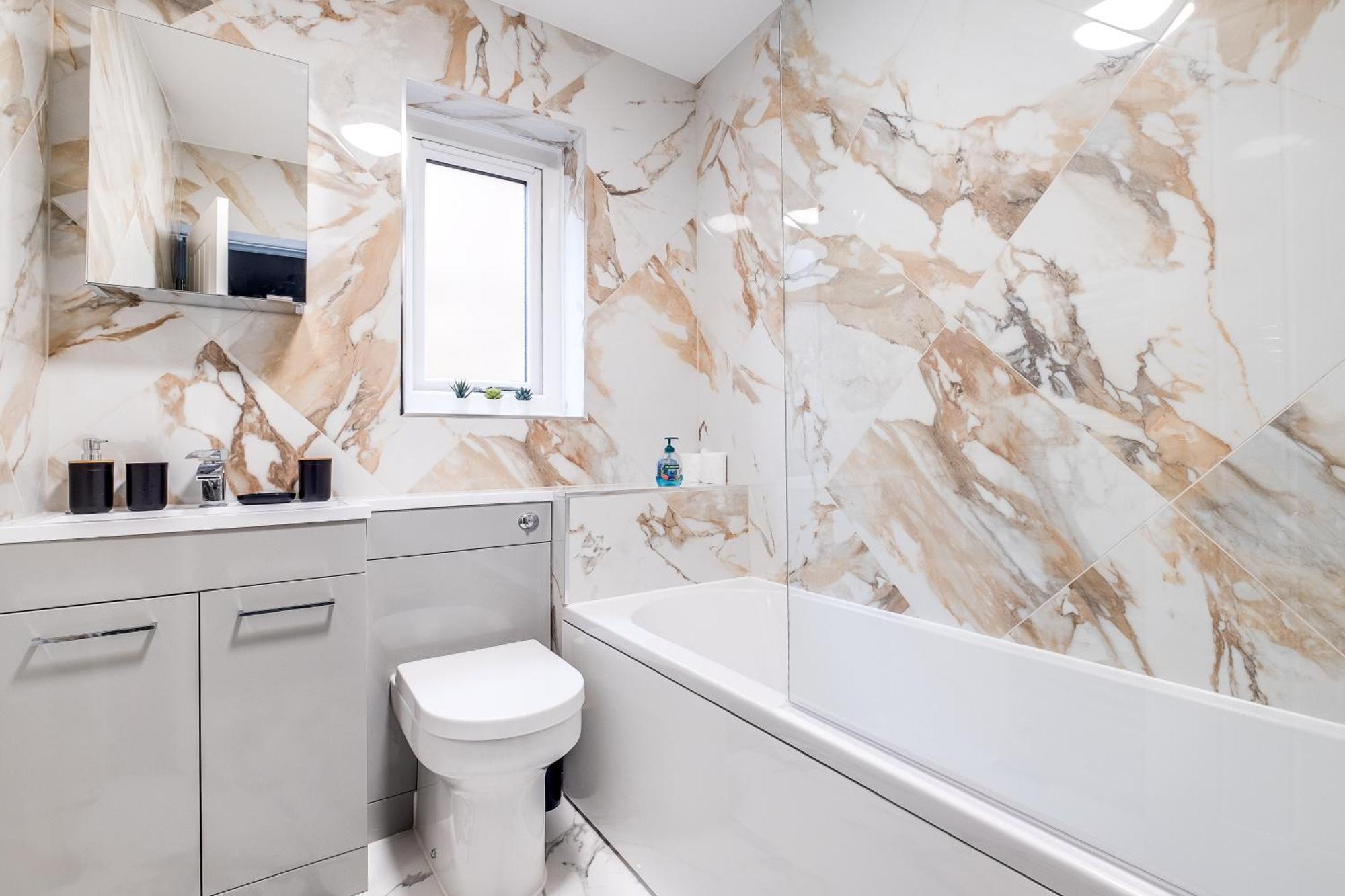 Mk 2-Bedroom Contractor'S Gem, 5 Beds, Sleeps 6, Free Parking Milton Keynes Ngoại thất bức ảnh